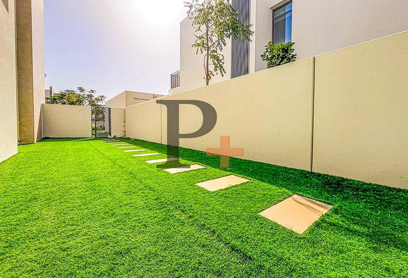 Standalone Villa | Single Row | Landscaped photo 2