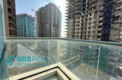 شقة - 2 غرف نوم - 3 حمامات للايجار في تفريعة القنال 1 - أبراج الجولف - مدينة دبي الرياضية - دبي