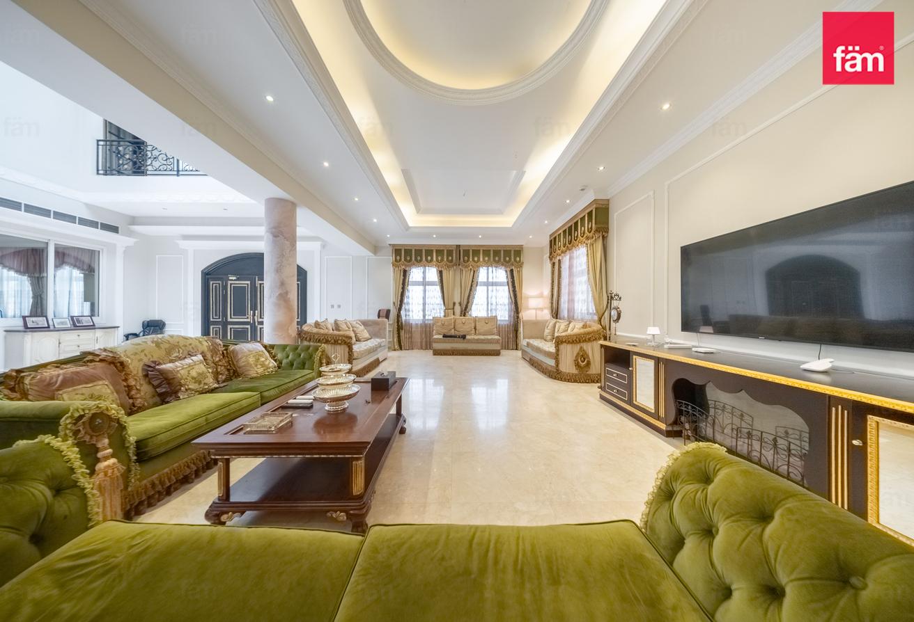 Modern Villa With Nearby Schools & Amenities photo 6