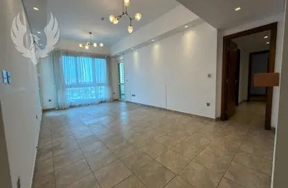 Apartment - 3 Bedrooms - 3 Bathrooms for rent in Marina Residences 3 - Marina Residences - Palm Jumeirah - Dubai