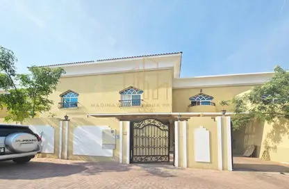 Villa - 5 Bedrooms - 5 Bathrooms for rent in Mankhool - Bur Dubai - Dubai