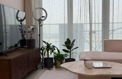 Apartment - 1 Bedroom - 2 Bathrooms for sale in Creek Views II by Azizi (Azizi Fawad Residence) - Dubai Healthcare City 2 - Al Jaddaf - Dubai