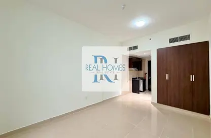 Apartment - Studio - 1 Bathroom for rent in Royal JVC Building - District 10 - Jumeirah Village Circle - Dubai