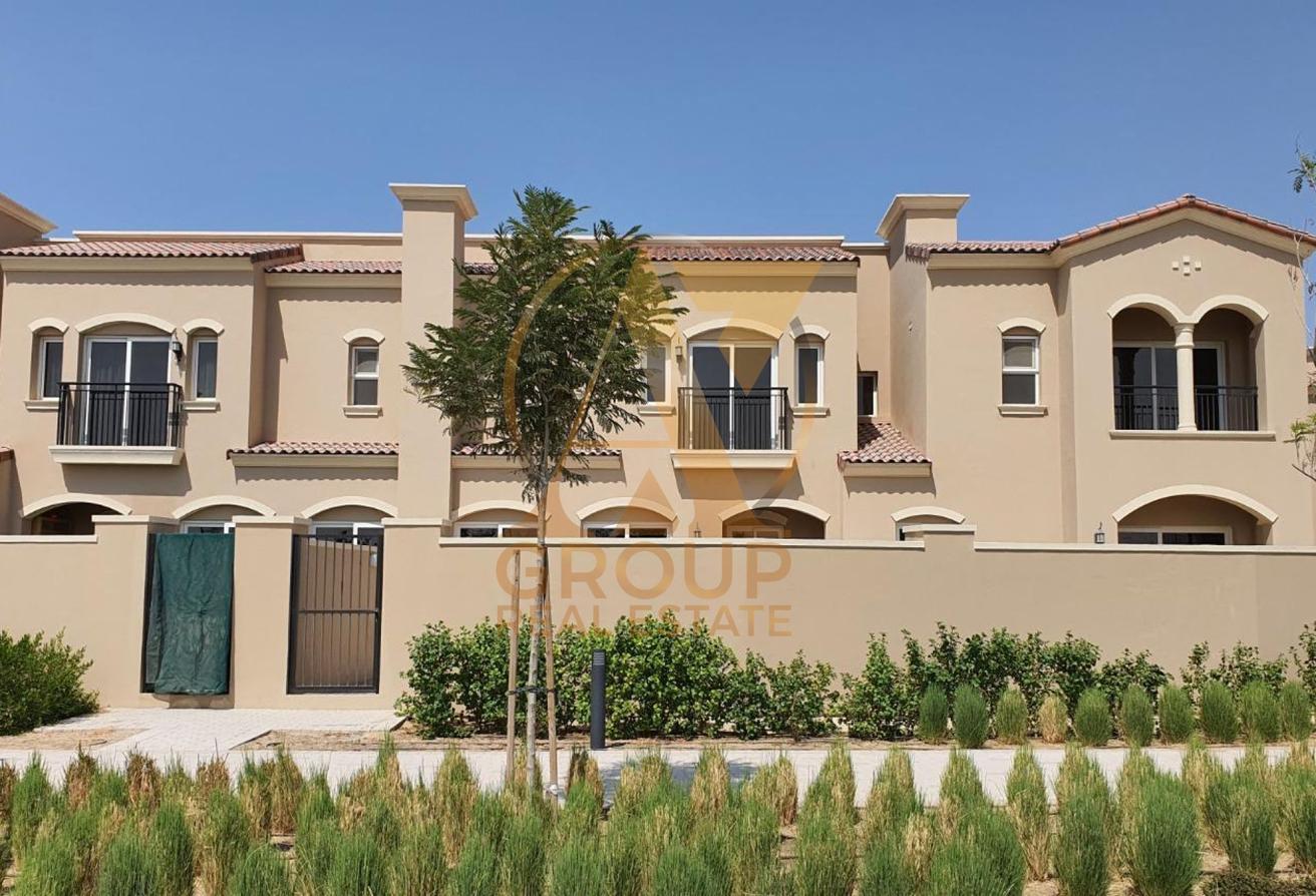 Single Row | Corner Unit | 3BR + Maid | Landscaped Garden photo 2