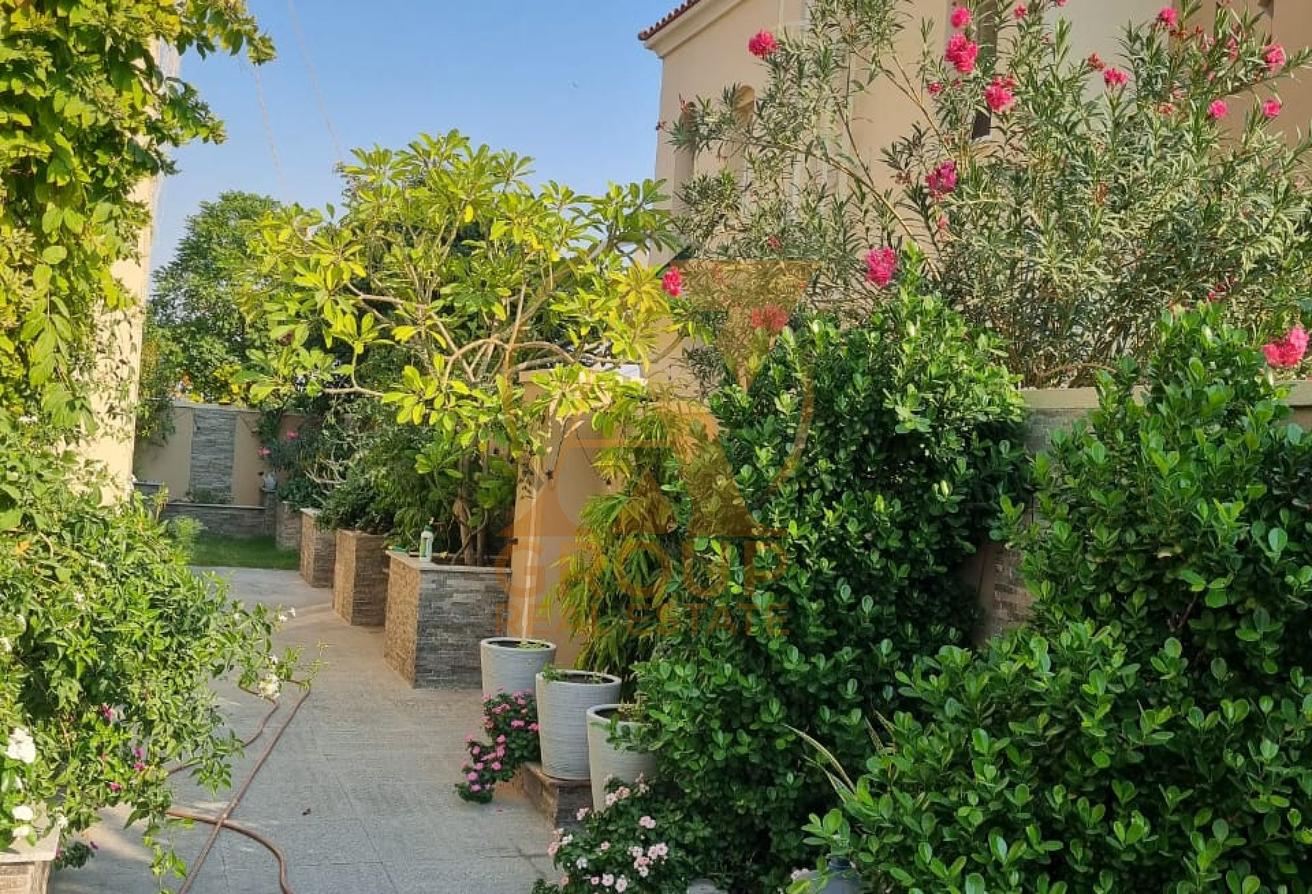 Single Row | Corner Unit | 3BR + Maid | Landscaped Garden photo 6