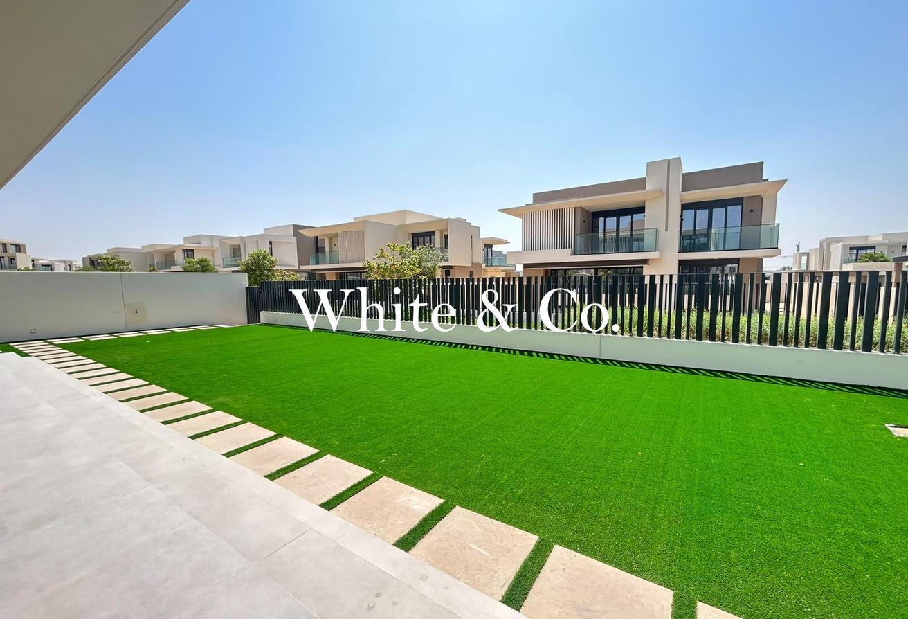 Landcaped | Type F1 Villa | Ready Now. photo 2