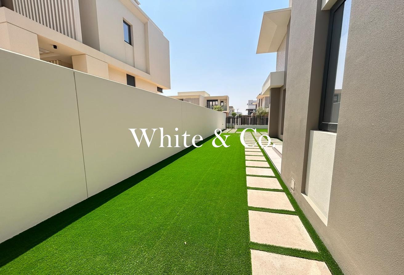 Landcaped | Type F1 Villa | Ready Now. photo 26