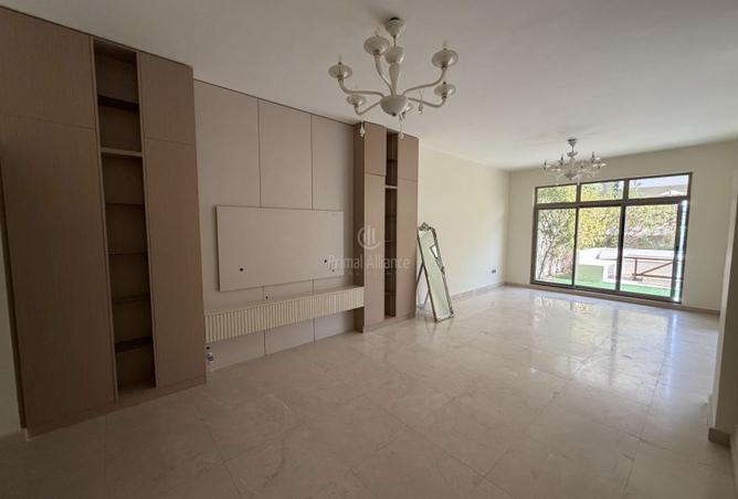 122439447 - Property Image 3