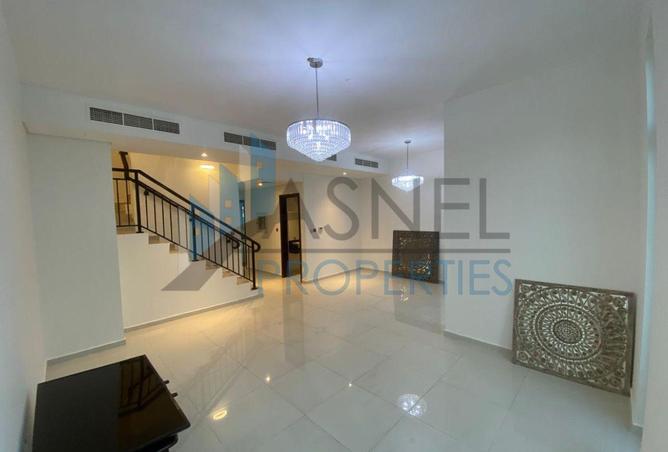 SPACIOUS 3BR Villa | Garden & Courtyard Views photo 3
