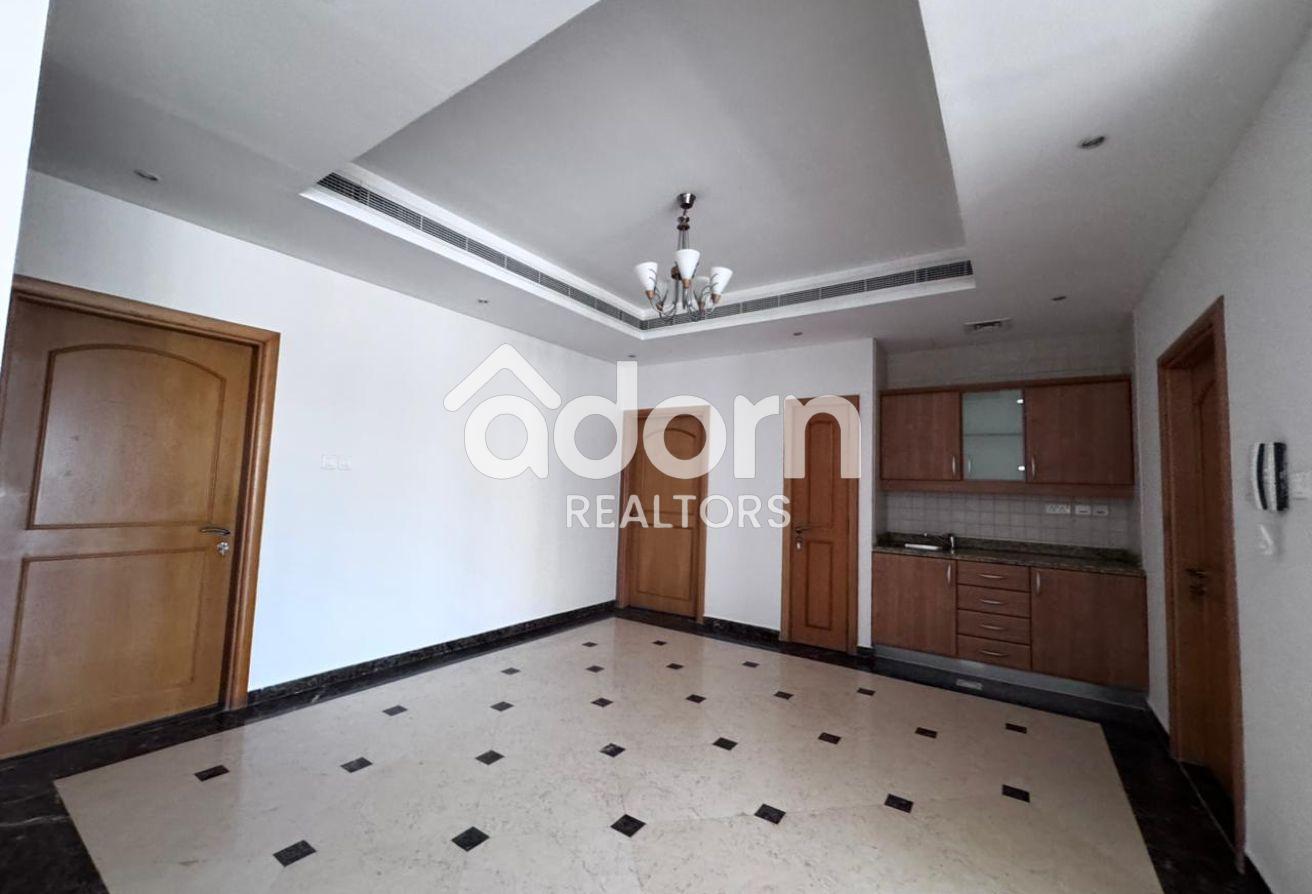 Spacious 4Br Villa | Private Garden | Shared Pool photo 11