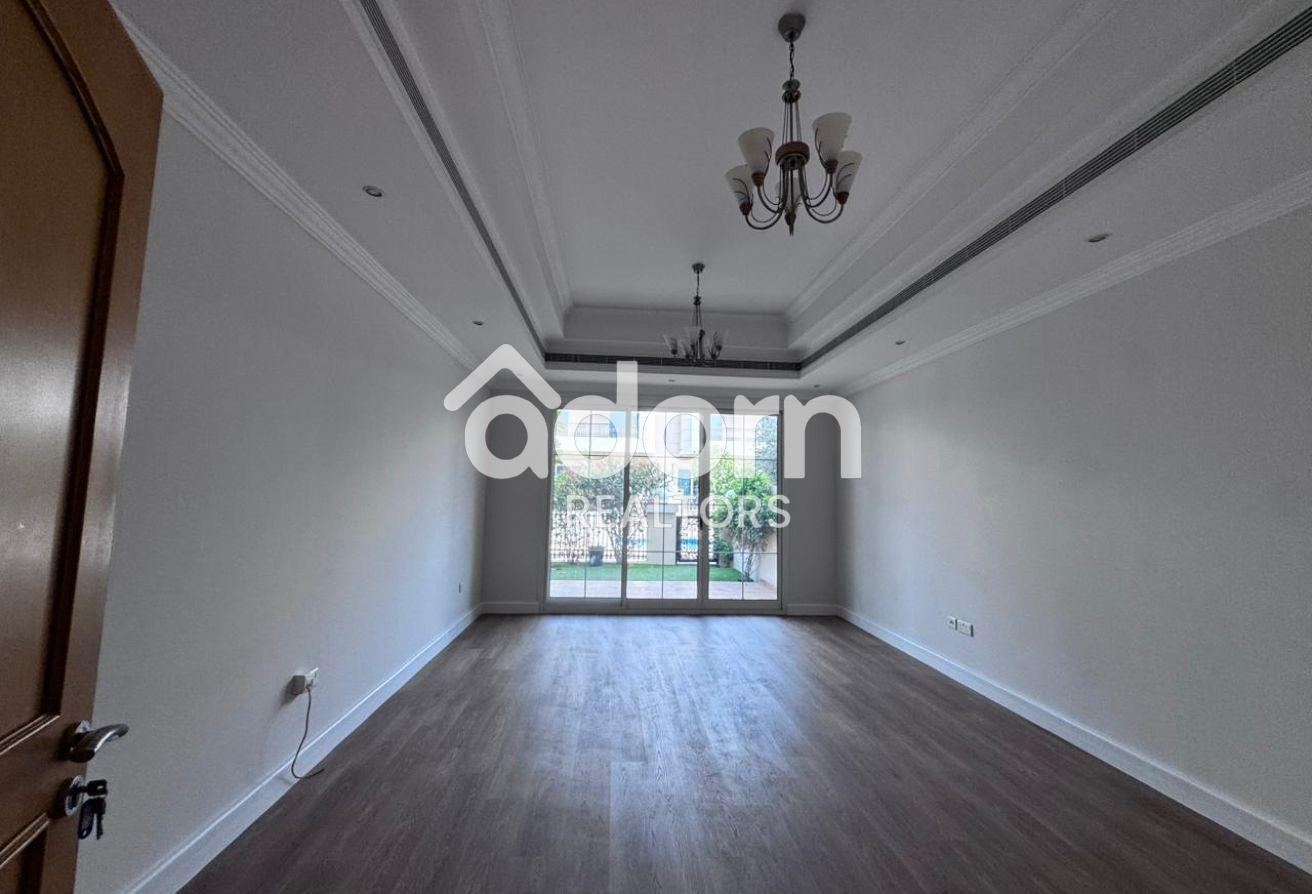 Spacious 4Br Villa | Private Garden | Shared Pool photo 9