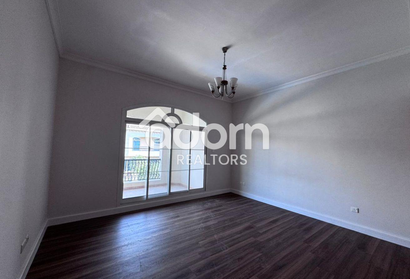 Spacious 4Br Villa | Private Garden | Shared Pool photo 17
