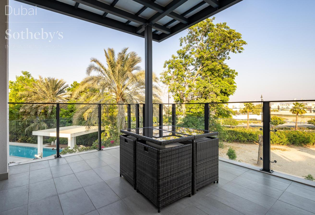 Furnished and Extended Jumeirah Islands Villa photo 13