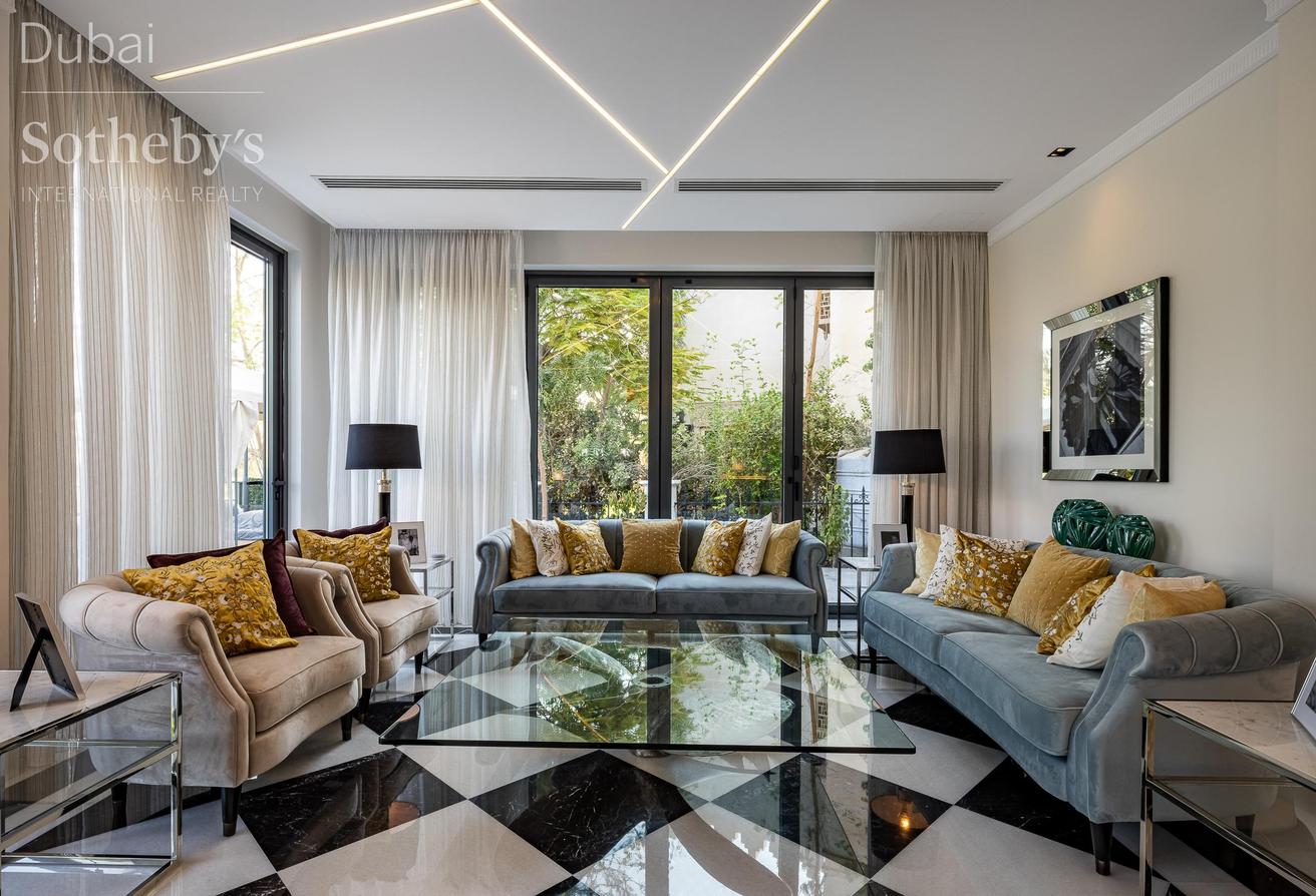Furnished and Extended Jumeirah Islands Villa photo 4
