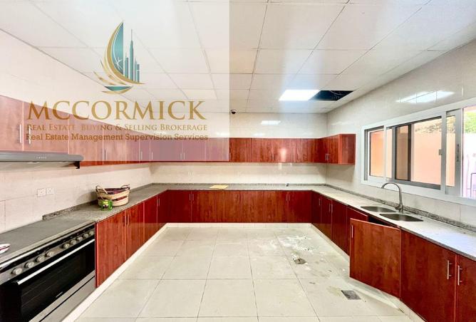 77804388 - Property Image 3