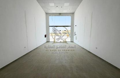 متجر - استوديو - 1 للايجار في مبني علي موسى - الصجعة الصناعية - الصجعة - الشارقة متجر - استوديو - 1 للايجار في مبني علي موسى - الصجعة الصناعية - الصجعة - الشارقة