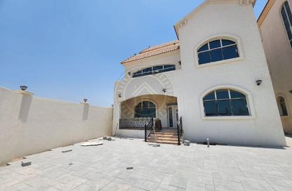Villa - 4 Bedrooms - 6 Bathrooms for rent in Al Riffa - Ras Al Khaimah