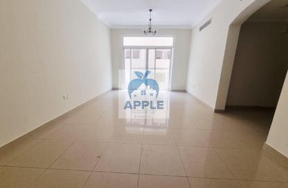 Apartment - 1 Bedroom - 2 Bathrooms for rent in Muwailih Building - Muwaileh - Sharjah