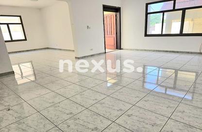 Villa - 4 Bedrooms - 5 Bathrooms for rent in Jumeirah 1 - Jumeirah - Dubai