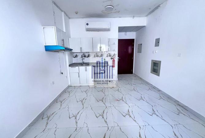SPECIOUS STUDIO CLOSE KITCHEN FOR FAMILY
