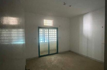 Apartment - 3 Bedrooms - 2 Bathrooms for rent in Qasimia 10 building - Al Mahatta - Al Qasimia - Sharjah