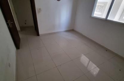 Apartment - 2 Bedrooms - 2 Bathrooms for rent in Al Khan - Sharjah