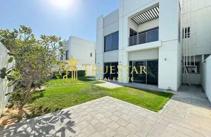 Villa - 5 Bedrooms - 6 Bathrooms for rent in Umm Suqeim 1 Villas - Umm Suqeim 1 - Umm Suqeim - Dubai