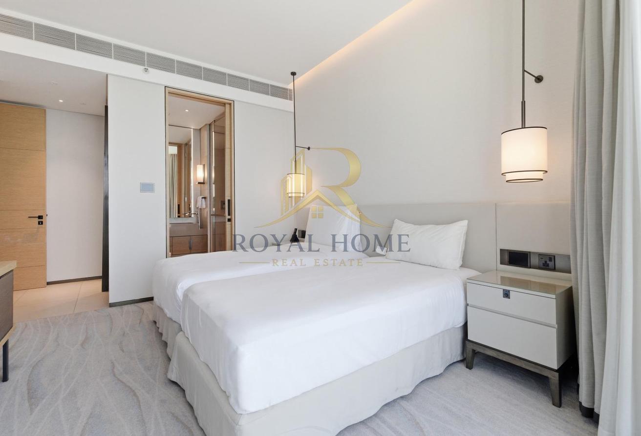 Sophisticated 2BR | Luxurious | Prime Location photo 5