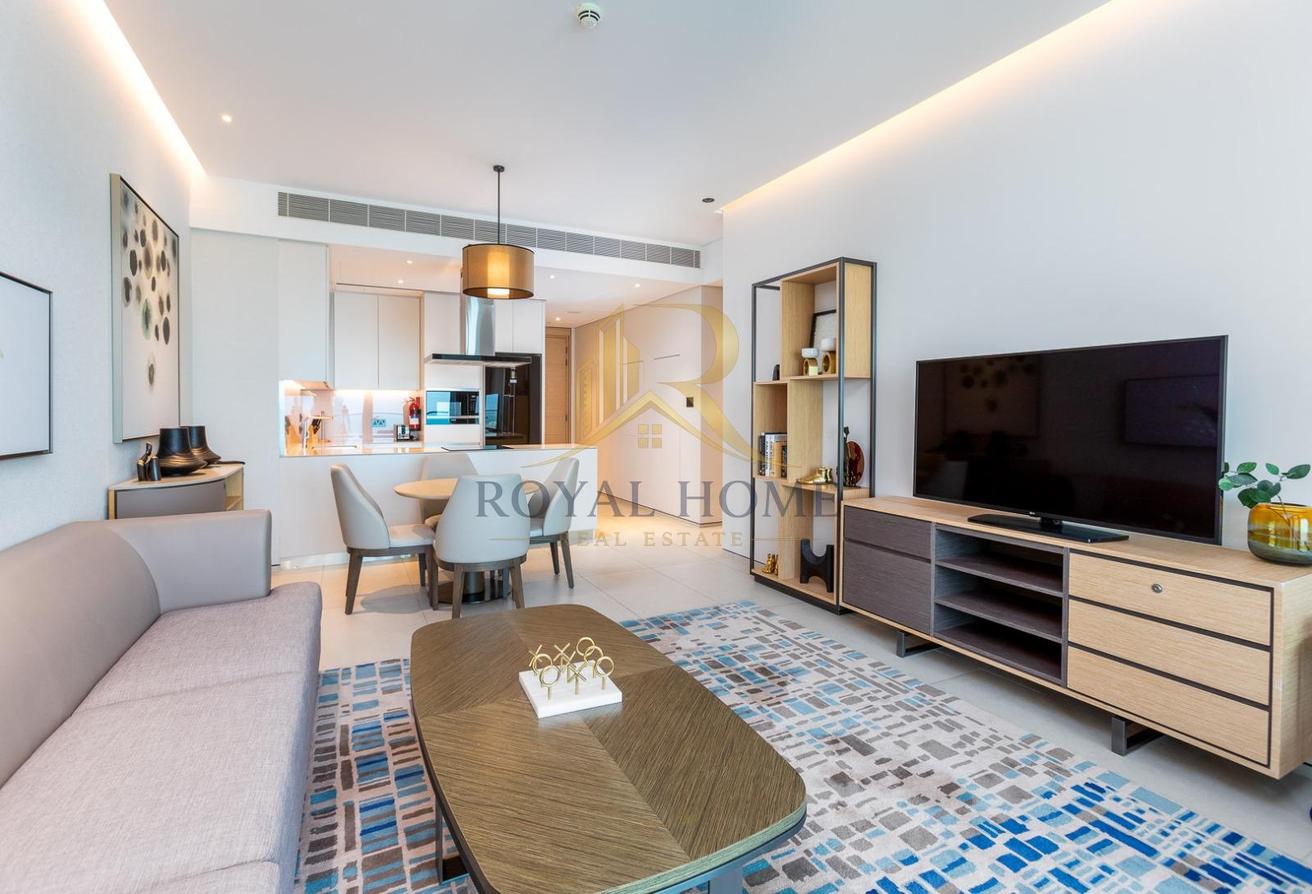 Sophisticated 2BR | Luxurious | Prime Location photo 2