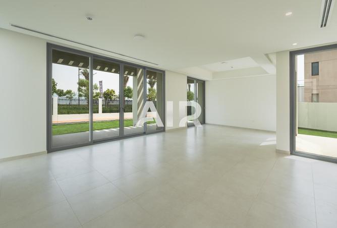 75020280 - Property Image 2