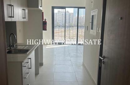Apartment - Studio - 1 for rent in Aysha Residence - Maryam Island - Al Khan - Sharjah Apartment - Studio - 1 for rent in Aysha Residence - Maryam Island - Al Khan - Sharjah