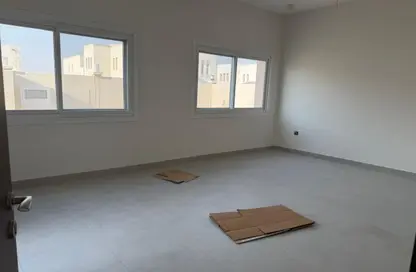 Villa - 4 Bedrooms - 5 Bathrooms for rent in Al Suyoh - Sharjah
