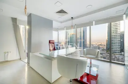 مكتب - استوديو للايجار في القمة - الخليج التجاري - دبي