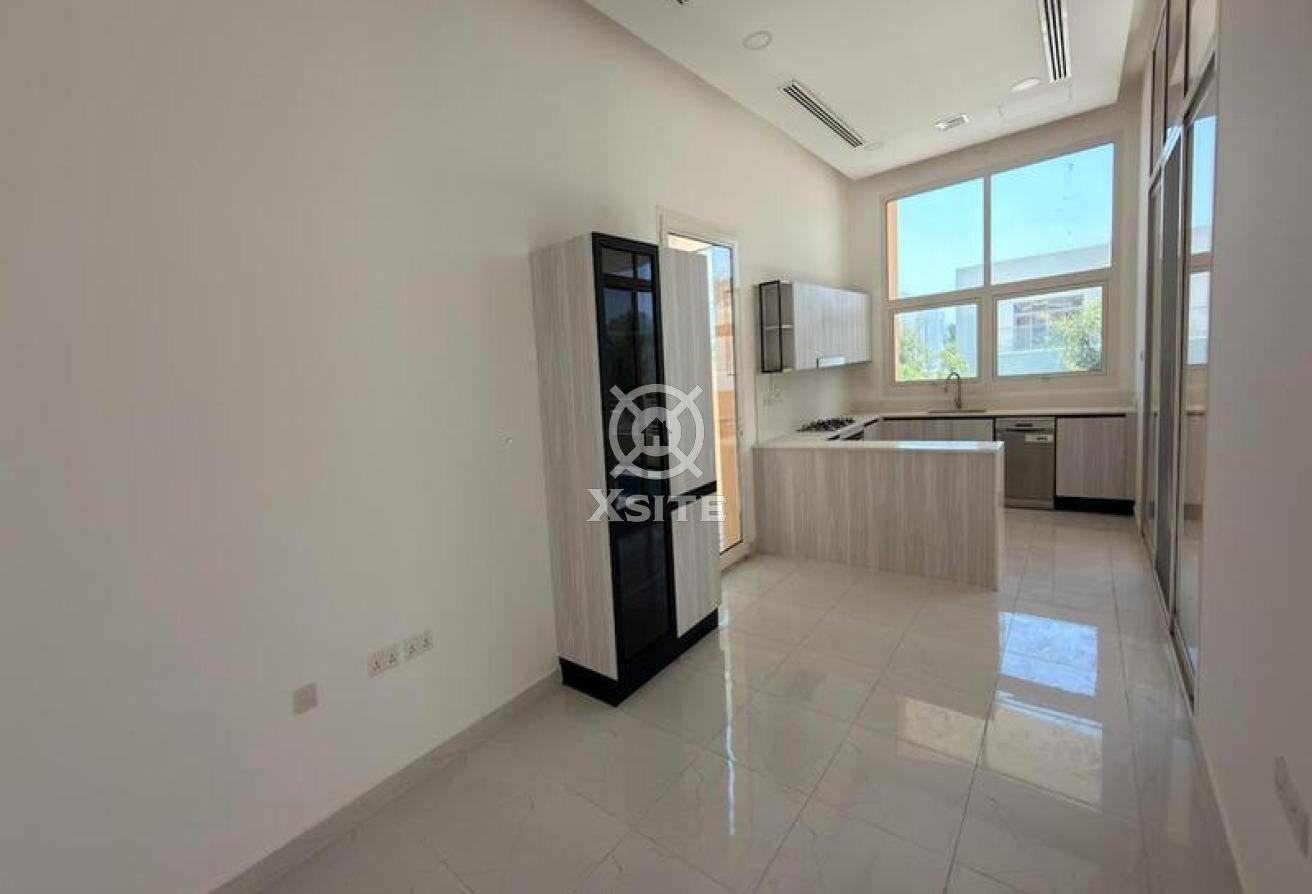 5 BR + Driver + Maid’s Room |Modern Villa|Spacious photo 5