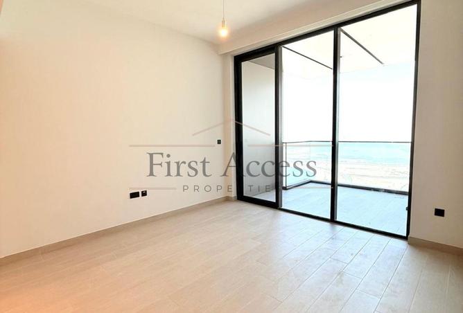 Brand New | Clear view | Modern Amenities photo 3