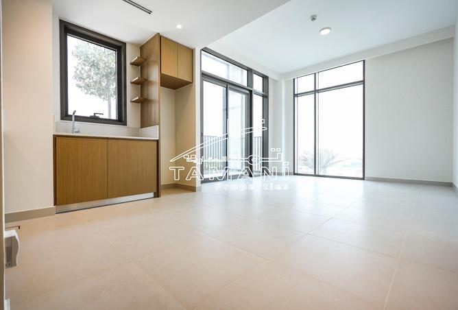 Brand New Spacious Layout 1 Bed Apartment