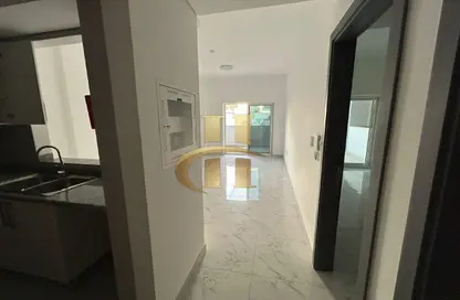 شقة - غرفة نوم - 2 حمامات للايجار في AAA سكن - الضاحية 13 - قرية جميرا الدائرية - دبي