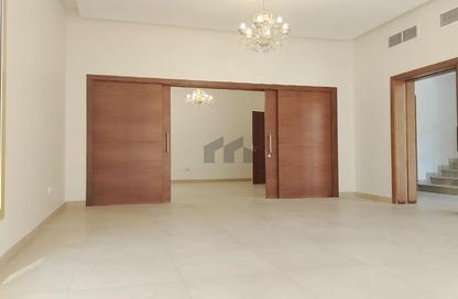 Villa - 5 - 7 for sale in Golf Gardens - Khalifa City - Abu Dhabi