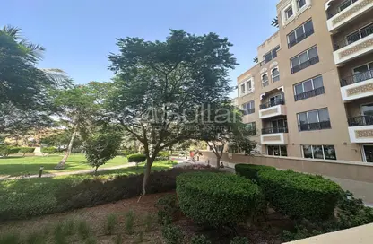 شقة - 2 غرف نوم - 4 حمامات للايجار في ياقوت - باب البحر - جزيرة المرجان - رأس الخيمة