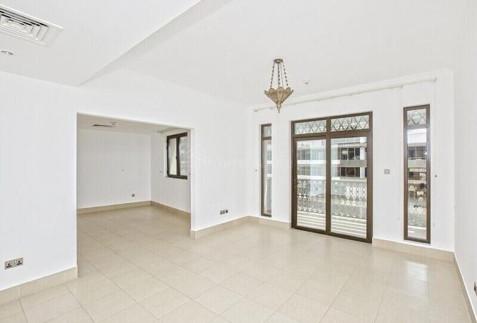 114596020 - Property Main Image