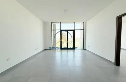 شقة - غرفة نوم - 2 حمامات للايجار في ذا ايدج - مجمع دبي للاستثمار - دبي