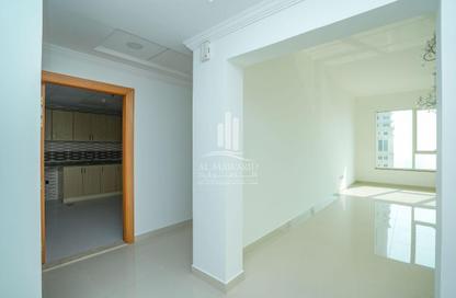 Apartment - 3 Bedrooms - 4 Bathrooms for rent in Al Taawun Street - Al Taawun - Sharjah