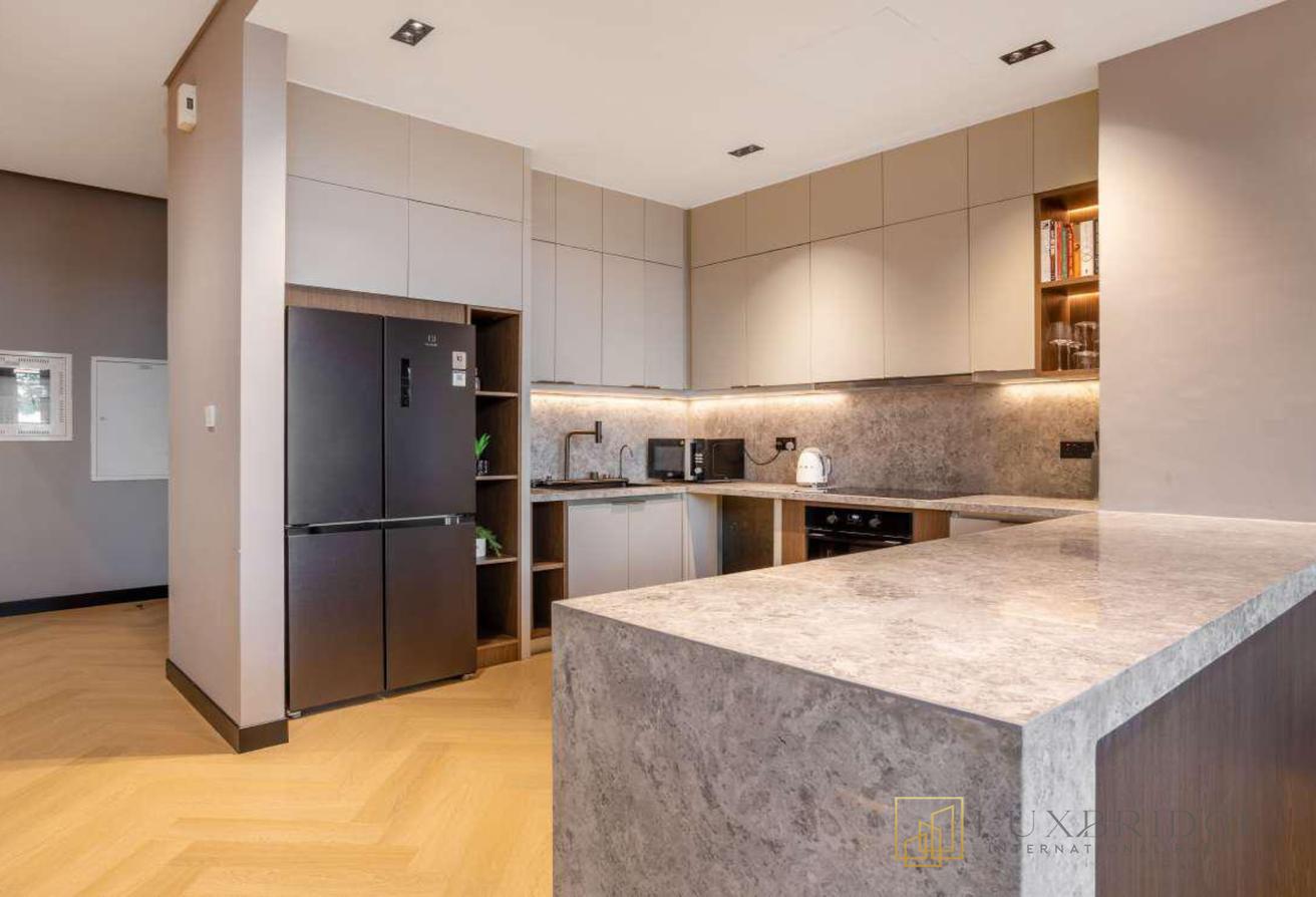 Vacant | Fully Furnished | Renovated photo 6