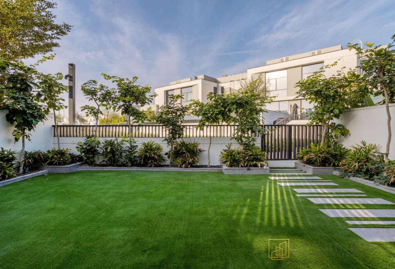 Vacant | Fully Furnished | Renovated photo 20