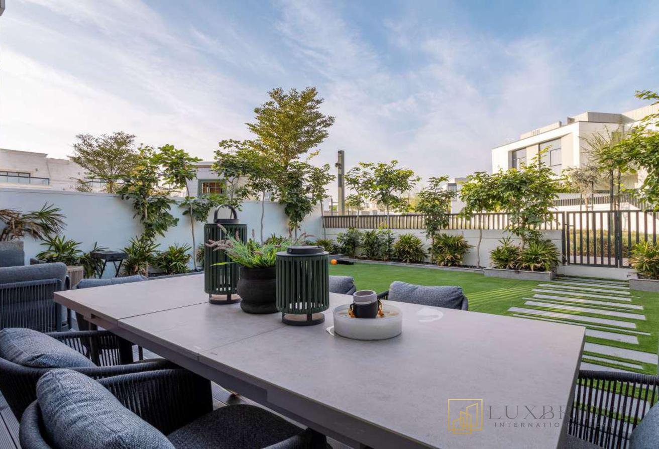 Vacant | Fully Furnished | Renovated photo 18