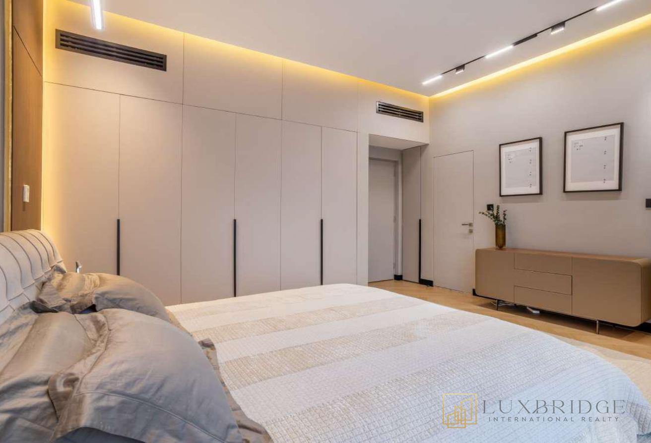 Vacant | Fully Furnished | Renovated photo 12
