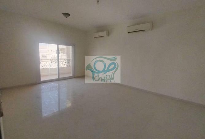 57347001 - Property Image 3