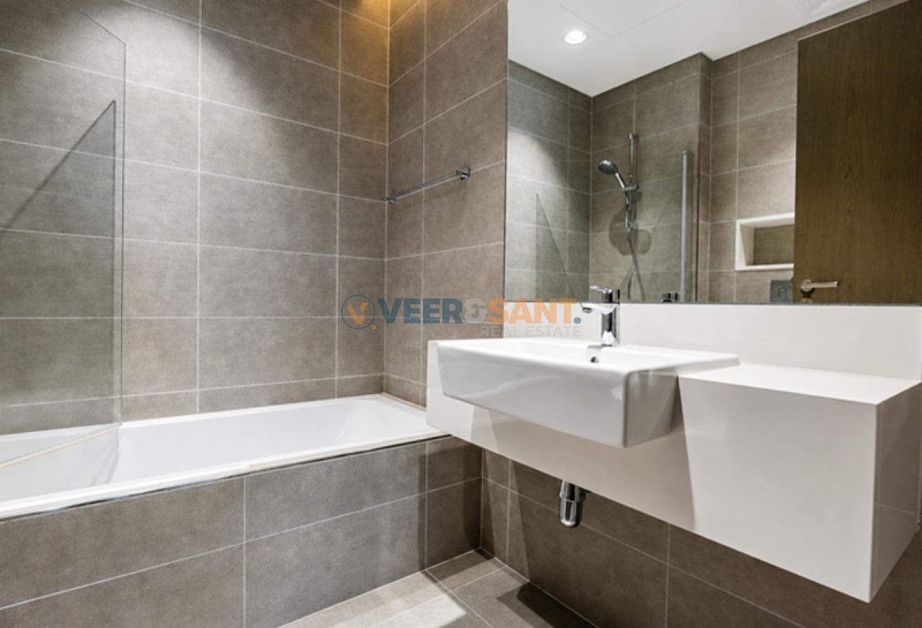 Luxury Apt | Fully Furnished | Waterfront Living photo 14