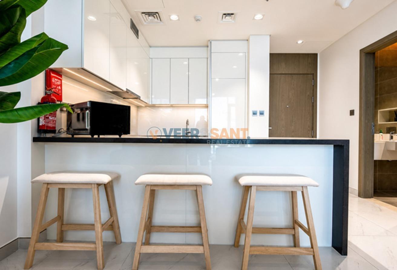 Luxury Apt | Fully Furnished | Waterfront Living photo 9