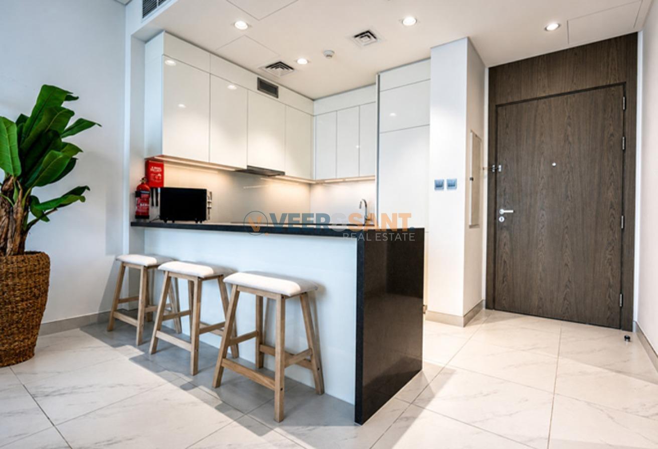 Luxury Apt | Fully Furnished | Waterfront Living photo 8